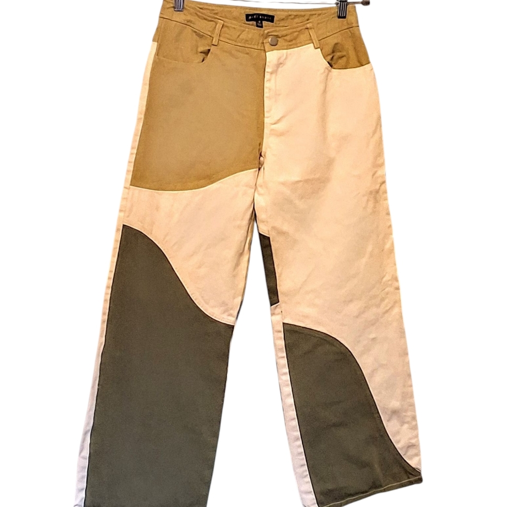 Blue Blush by Buckle Cream Tan & Green Wideleg Jeans
